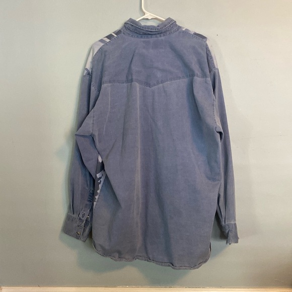 Vintage rodeo blue patterned denim button-down shirt, size large, two pockets - Picture 2 of 5